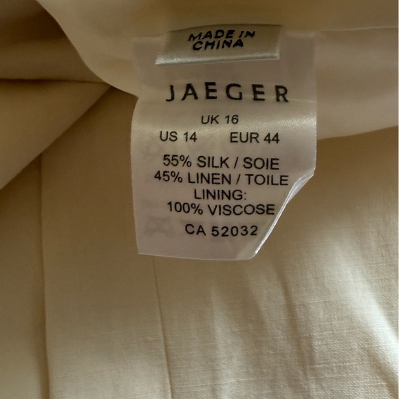 Elegant Cream Wide-Leg Trousers - Picture 2 of 4